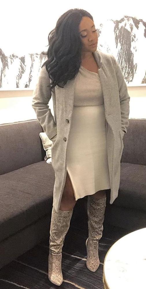 25P Insta Milfs &amp; Gilfs Wearing Boots no.11