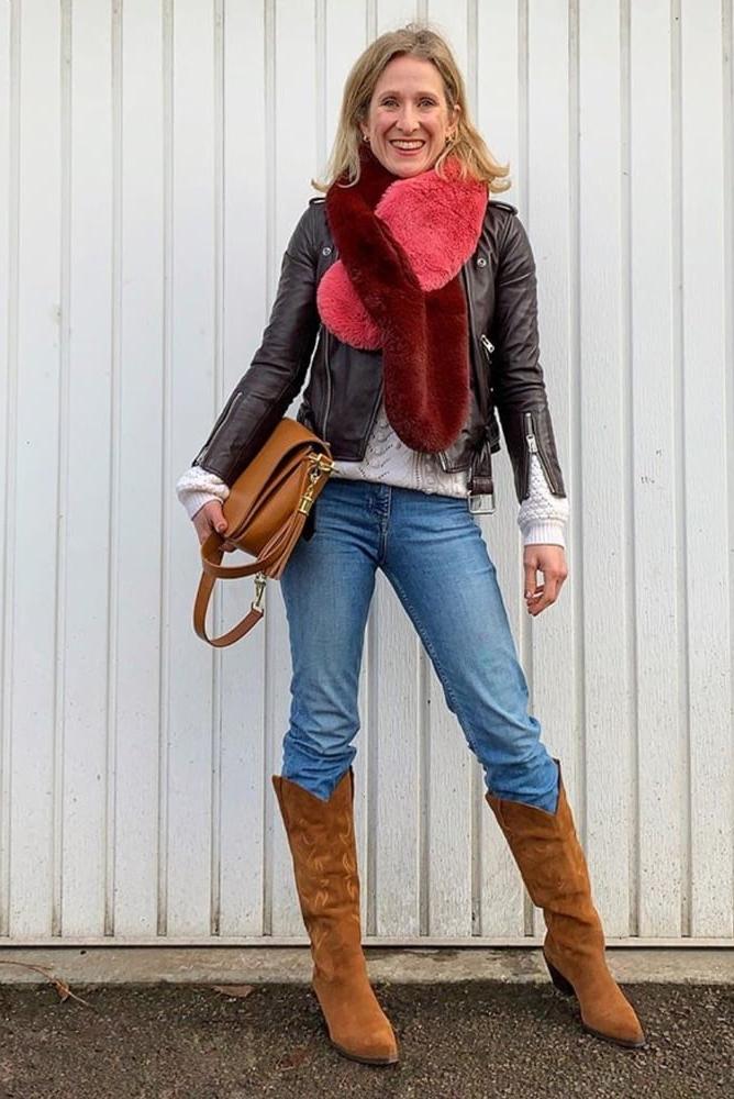 25P Insta Milfs &amp; Gilfs Wearing Boots no.11