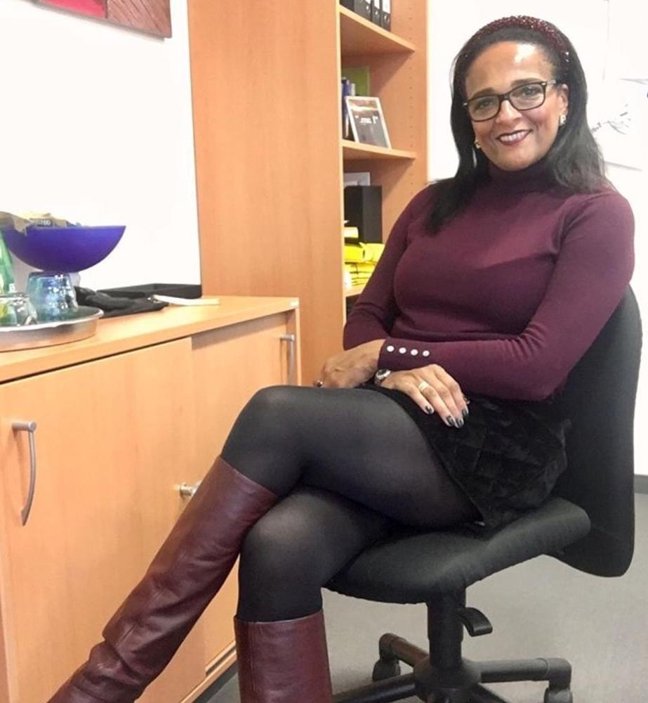 25P Insta Milfs &amp; Gilfs Wearing Boots no.16