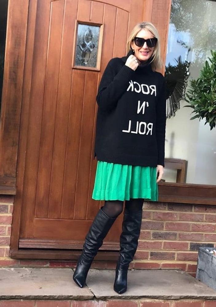 25P Insta Milfs &amp; Gilfs Wearing Boots no.16