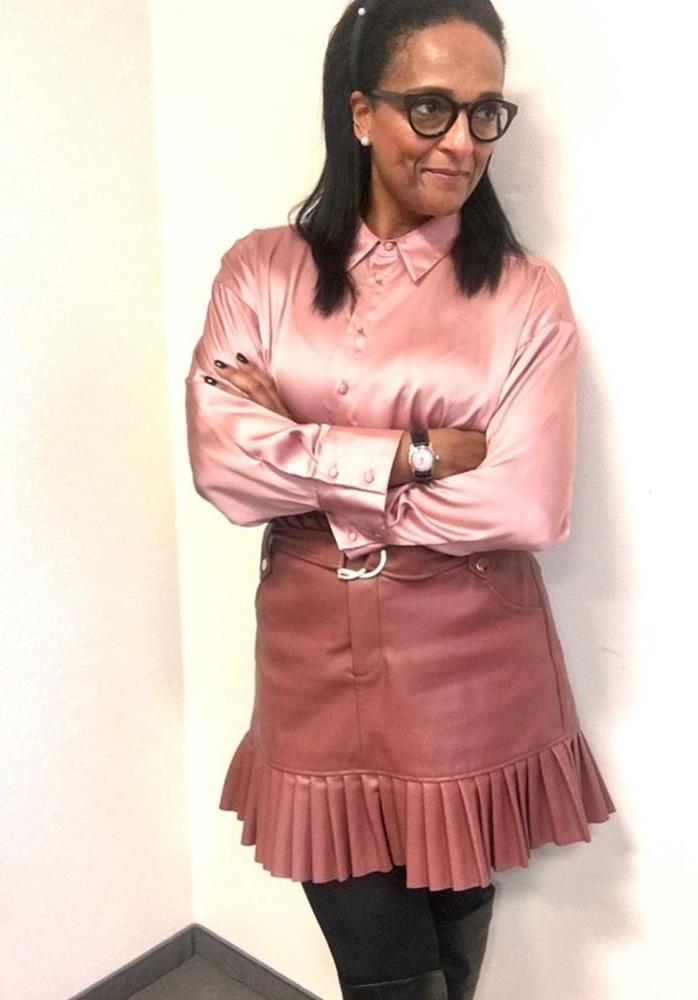 25P Insta Milfs &amp; Gilfs Wearing Boots no.16
