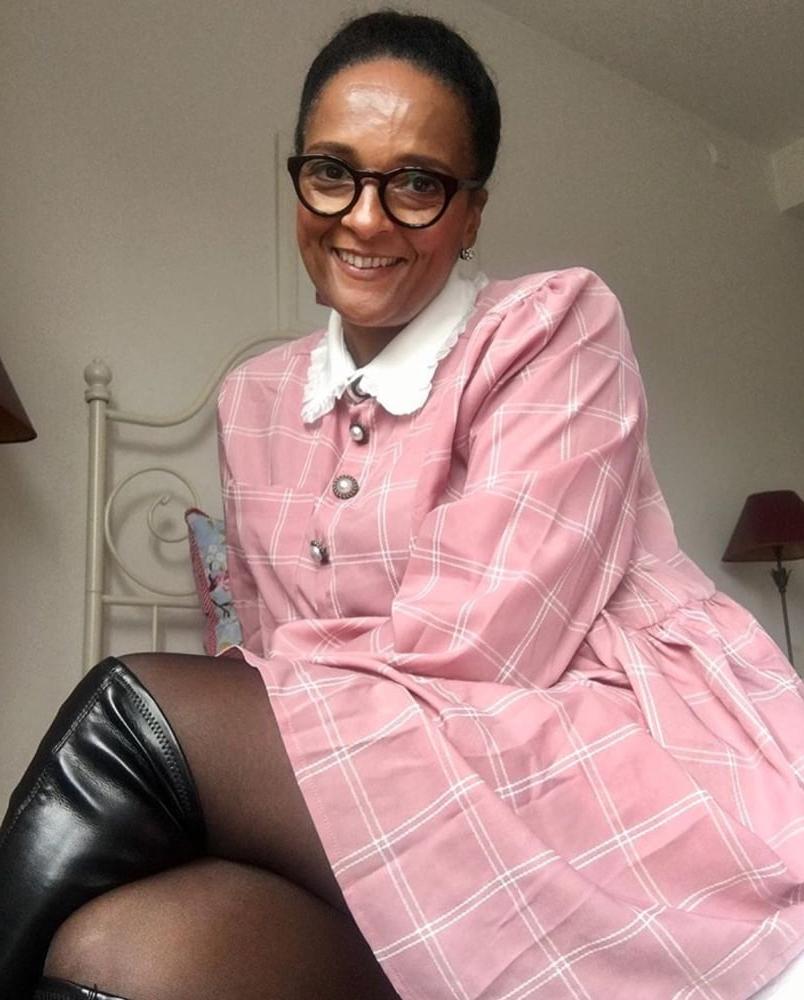 25P Insta Milfs &amp; Gilfs Wearing Boots no.16