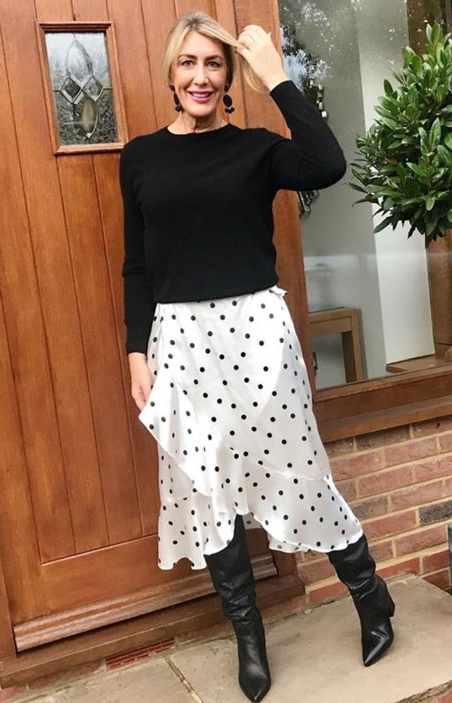 25P Insta Milfs &amp; Gilfs Wearing Boots no.16