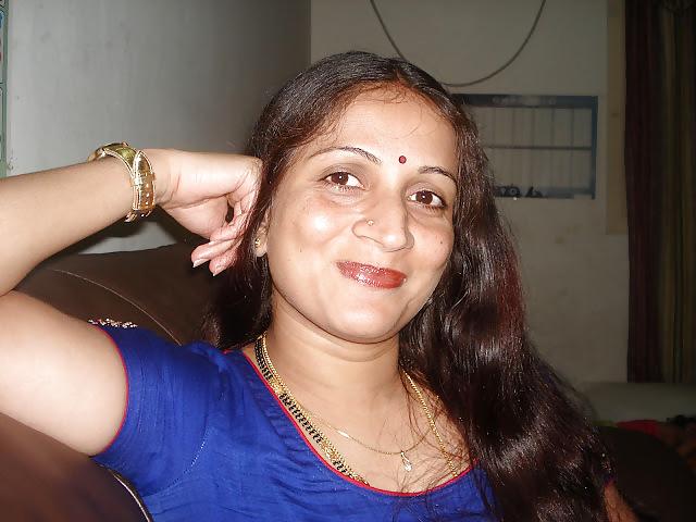 24P Sexy mature indian