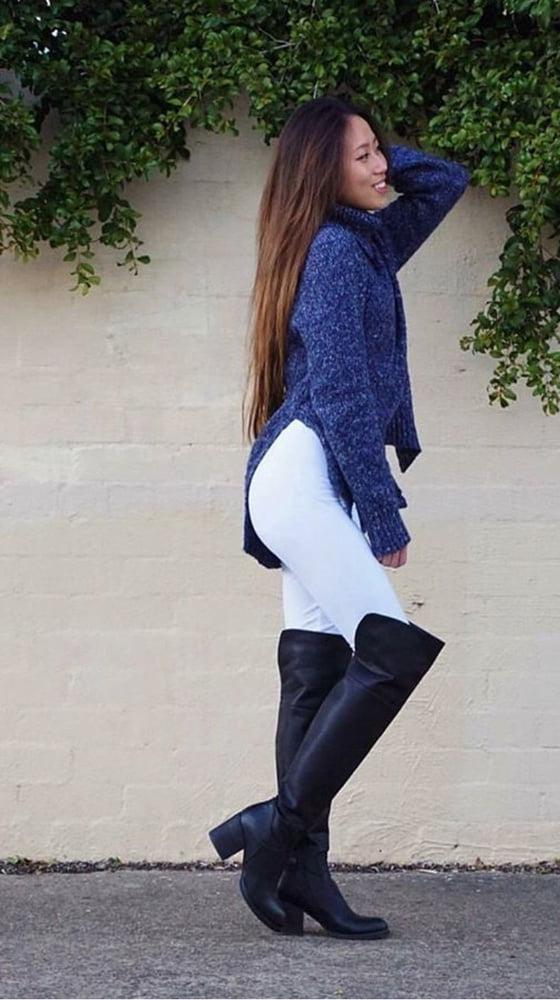 25P Insta Milfs &amp; Gilfs Wearing Boots no.17
