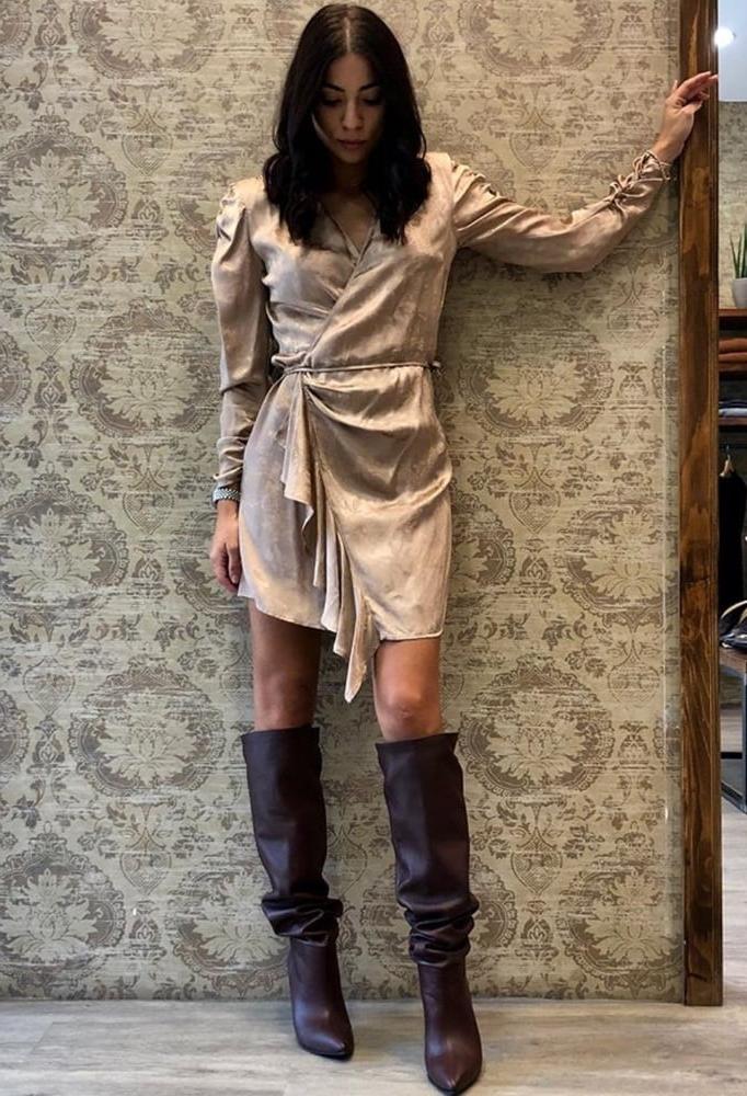 25P Insta Milfs &amp; Gilfs Wearing Boots no.17