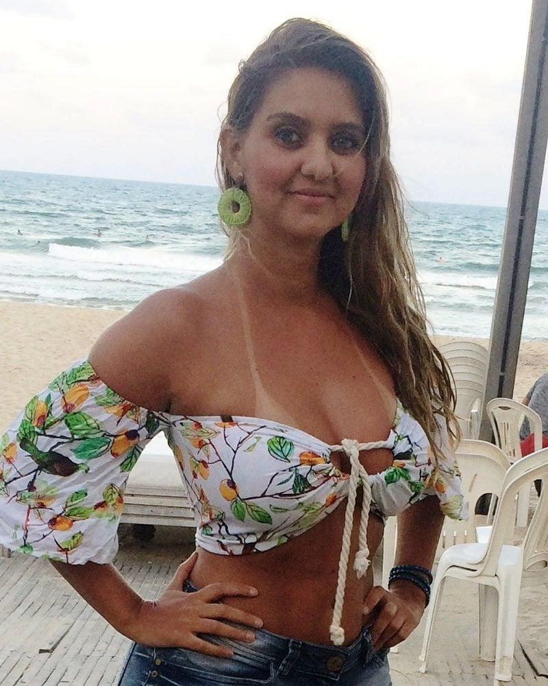 25P 19 NICE MOM BLOND BITCH BIG BOOT BIG ASS LOIRA DO RABO GRAND