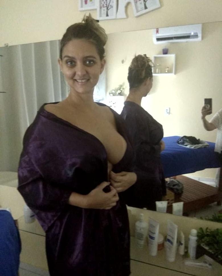 25P 19 NICE MOM BLOND BITCH BIG BOOT BIG ASS LOIRA DO RABO GRAND
