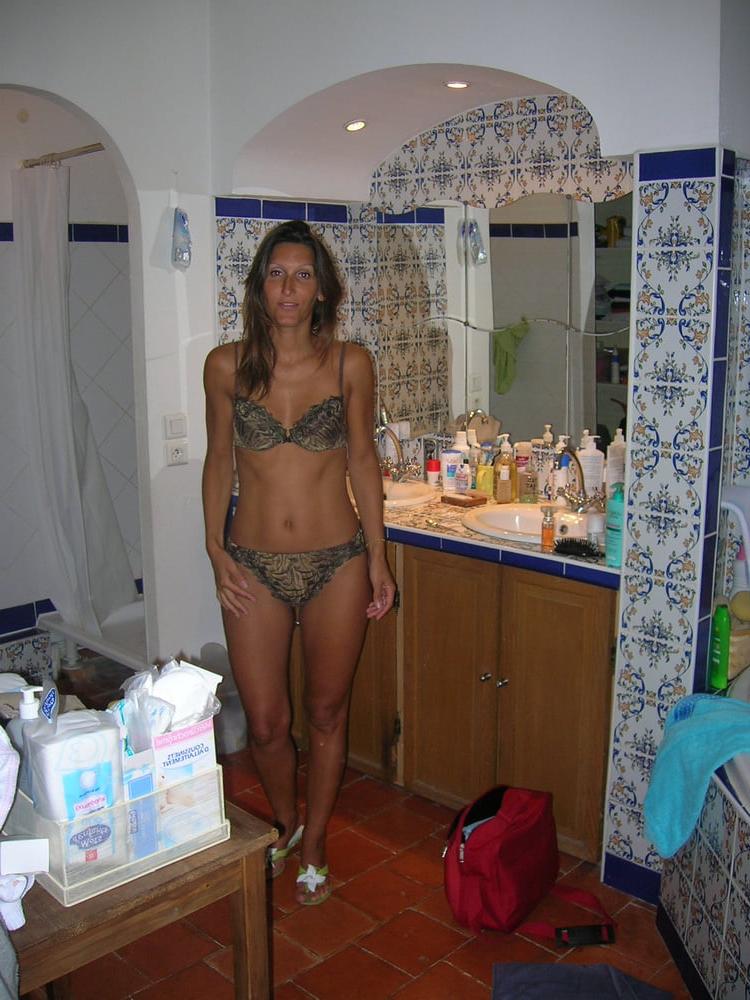 25P Horny Wife