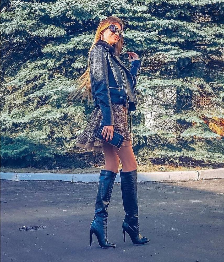 25P Milfs &amp; Gilfs wearing boots no.36