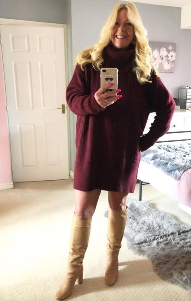 25P Insta Milfs &amp; Gilfs Wearing Boots no.13