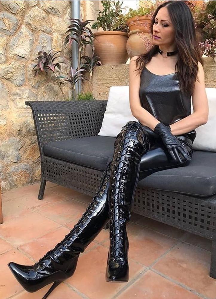 25P Insta Milfs &amp; Gilfs Wearing Boots no.13