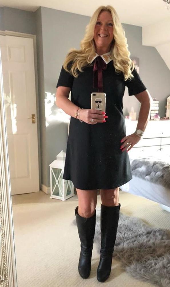 25P Insta Milfs &amp; Gilfs Wearing Boots no.13
