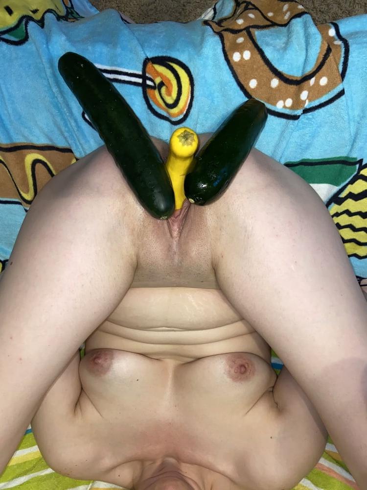 22P Day1 slut locked down
