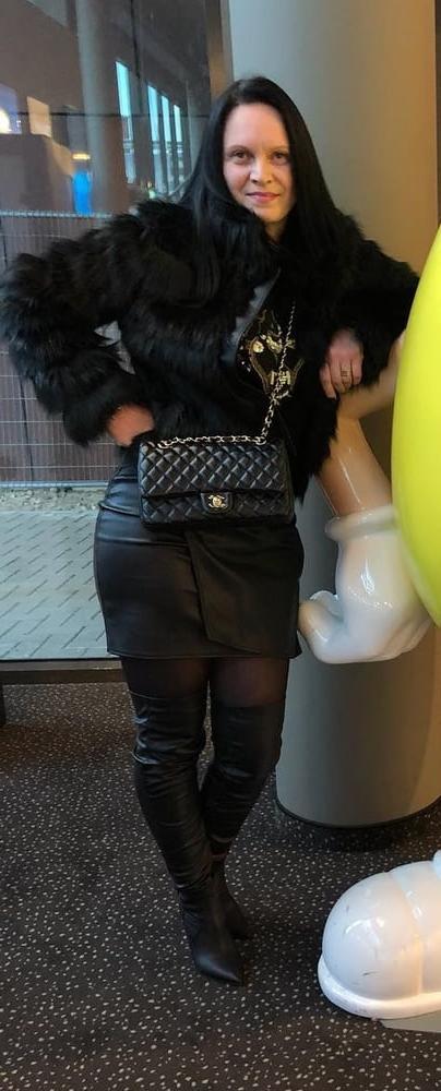 25P Milfs &amp; Gilfs wearing boots no.26