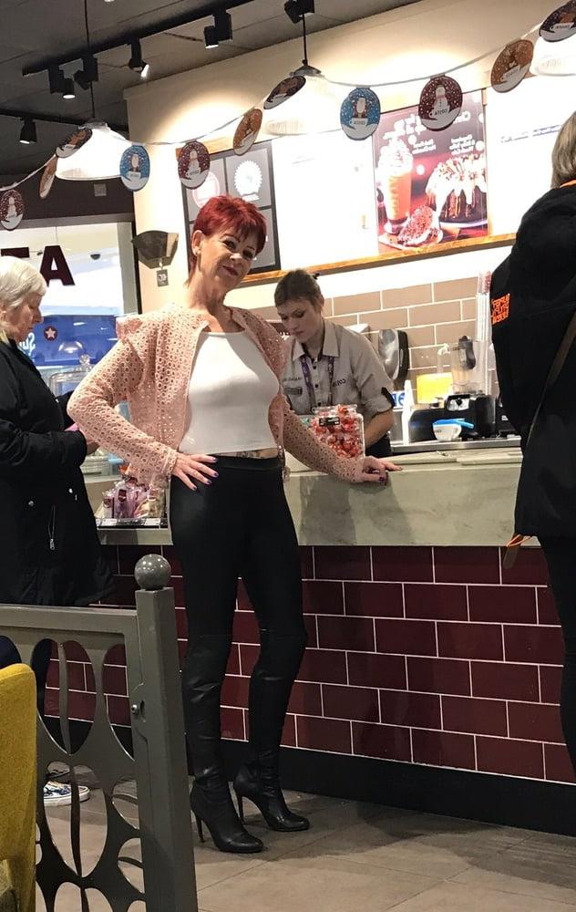 25P Milfs &amp; Gilfs wearing boots no.19