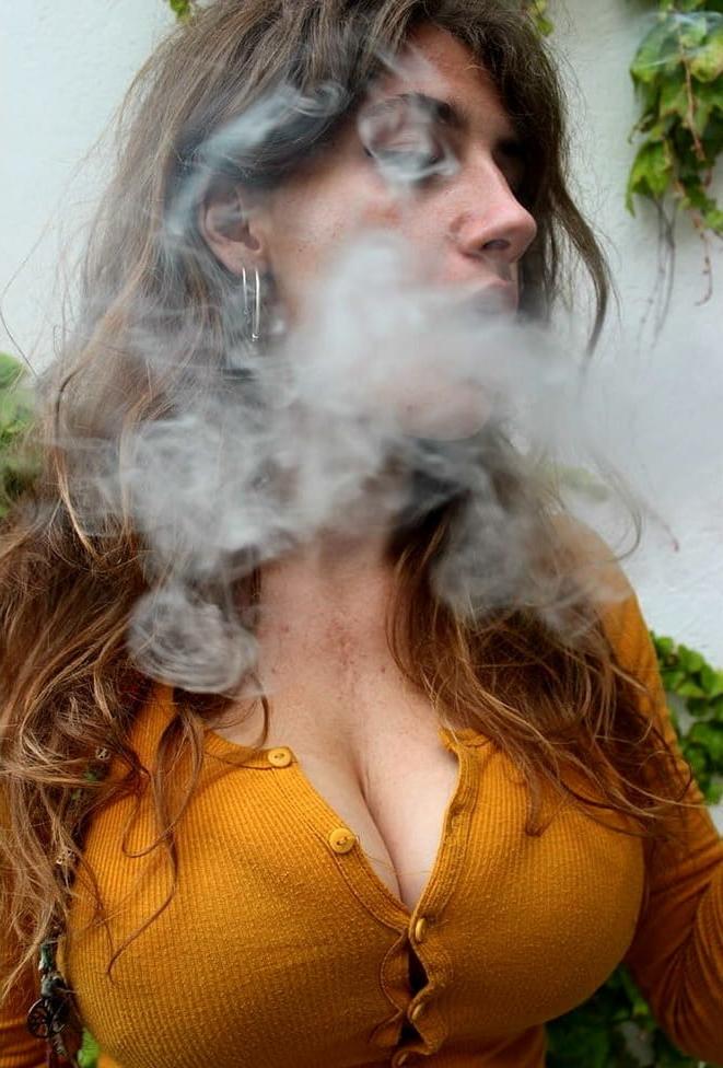 25P lovely smoking 13