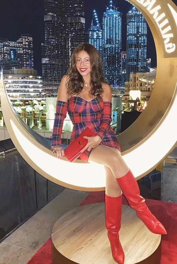 25P Insta Milfs &amp; Gilfs Wearing Boots no.18