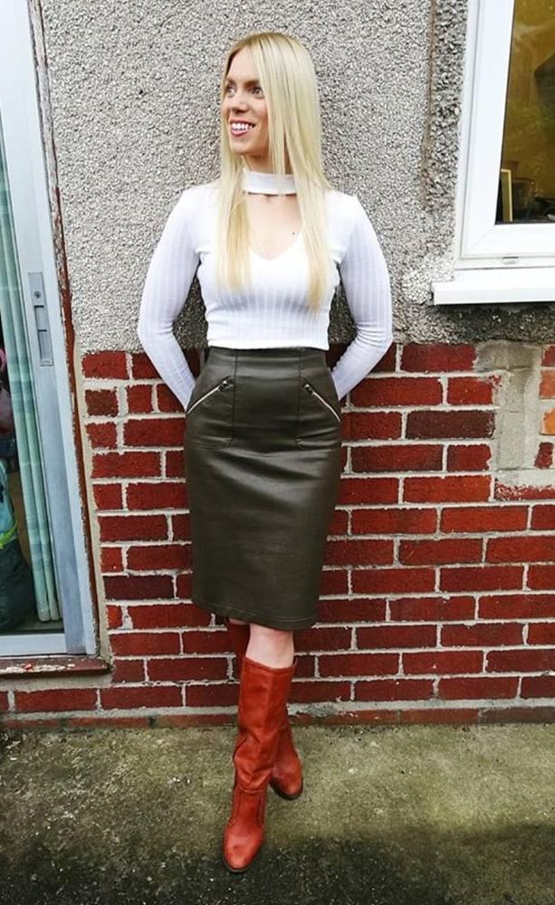 25P Insta Milfs &amp; Gilfs Wearing Boots no.18