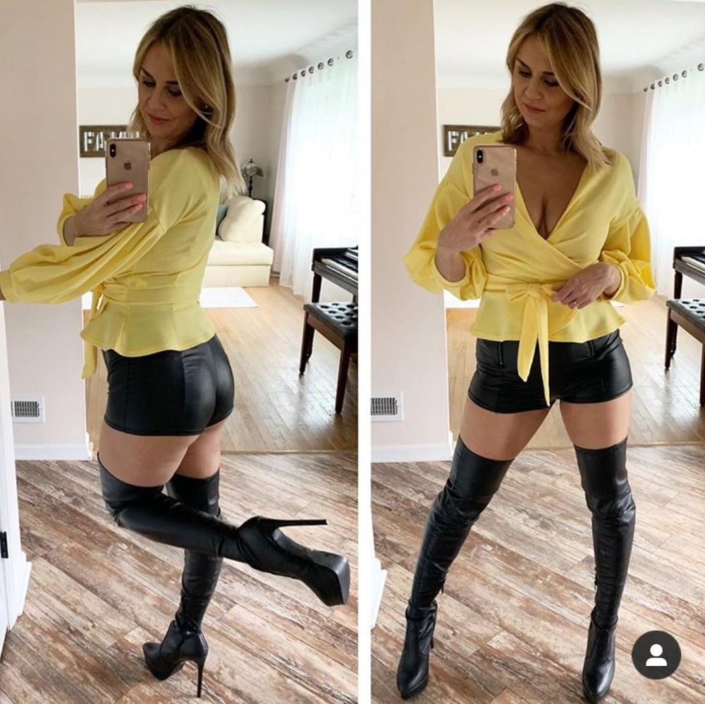25P Insta Milfs &amp; Gilfs Wearing Boots no.18
