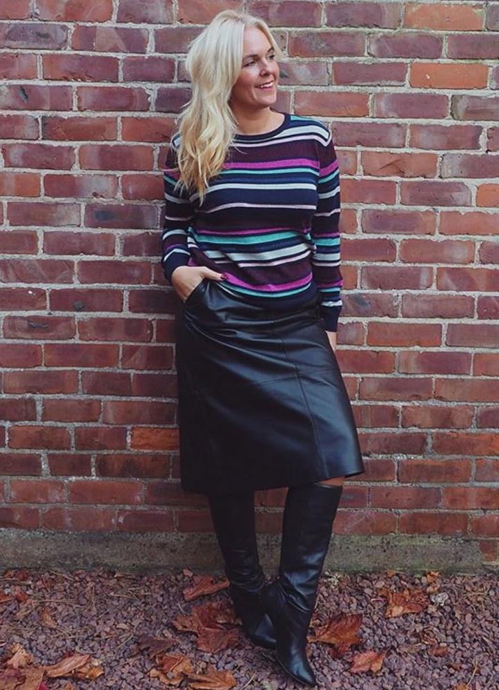 25P Insta Milfs &amp; Gilfs Wearing Boots no.21