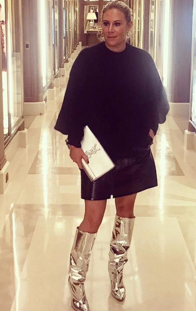 25P Insta Milfs &amp; Gilfs Wearing Boots no.21