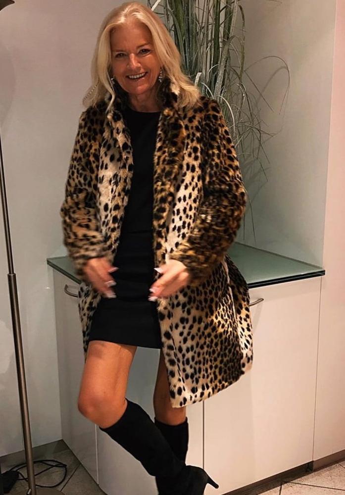 25P Insta Milfs &amp; Gilfs Wearing Boots no.21