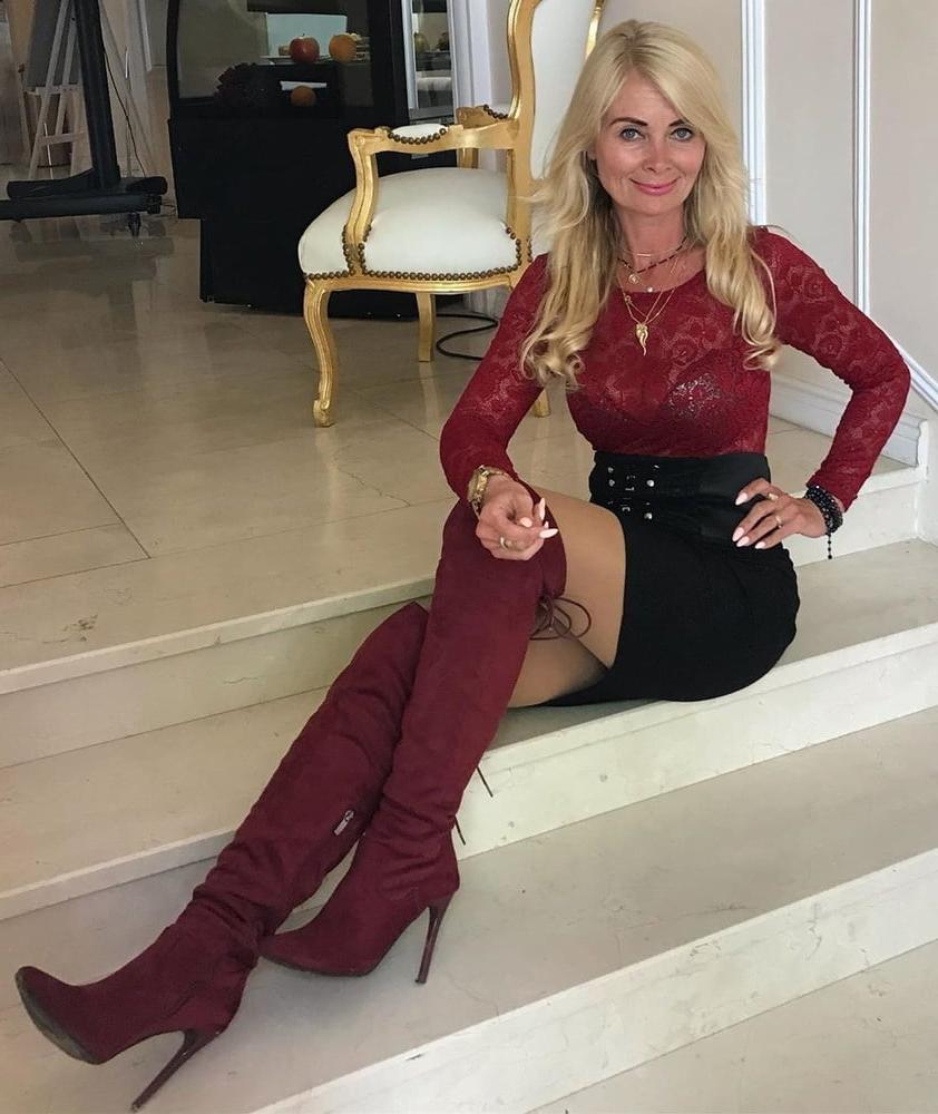 25P women in boots - mix2