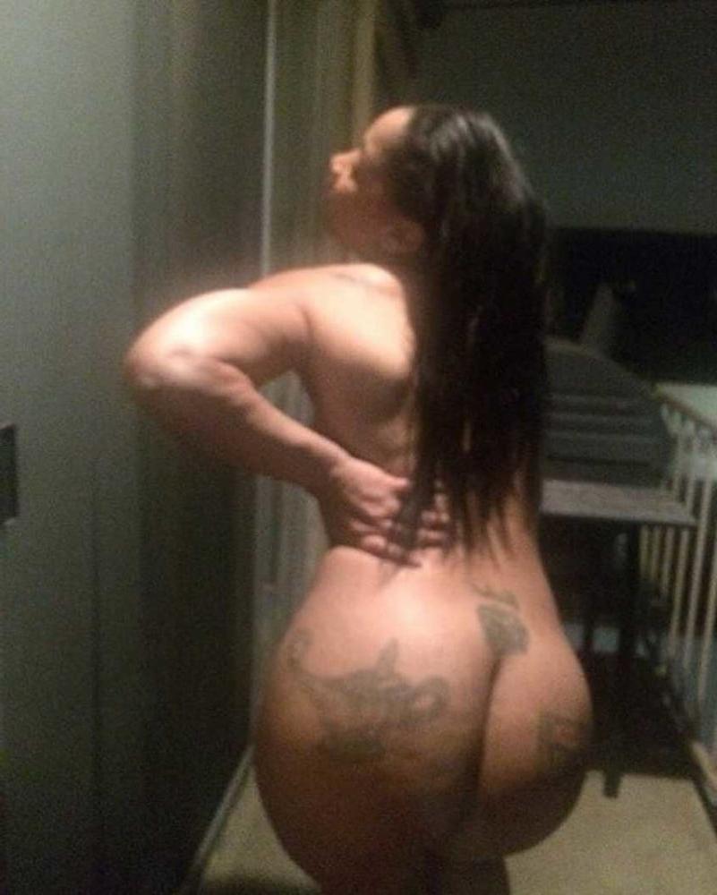 25P Black Series 01: From MILF to GILF with Matures in between