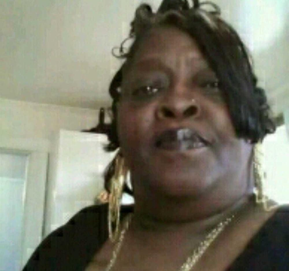 25P Black Series 01: From MILF to GILF with Matures in between
