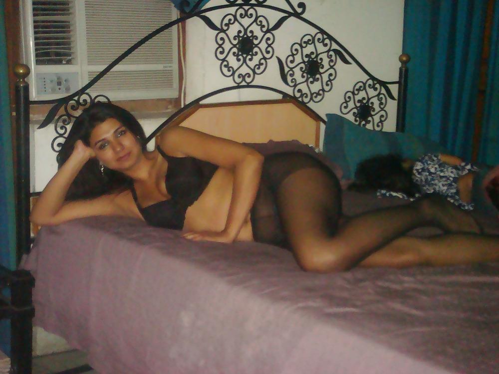 24P Sexy Indian Hot Desi Babes 