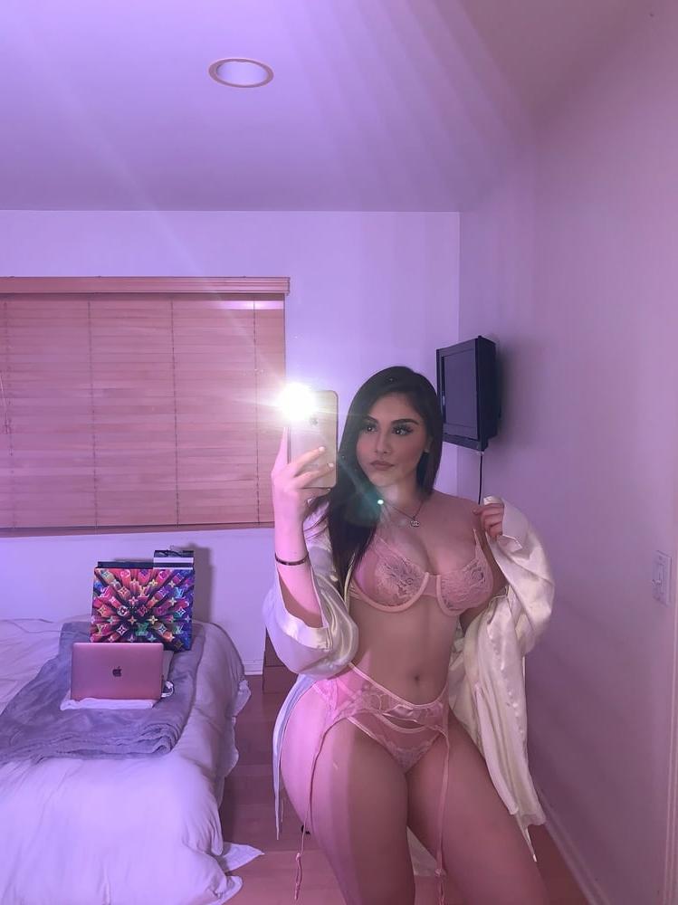 25P Super Hot Slut 1