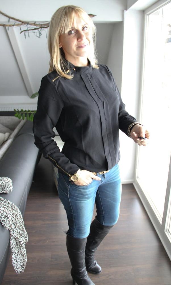 25P Milfs &amp; Gilfs wearing boots no.35