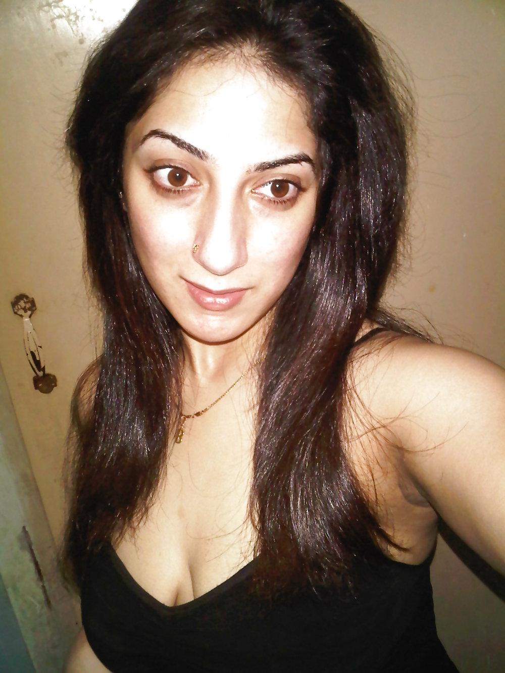 24P Selfshot Indian slut