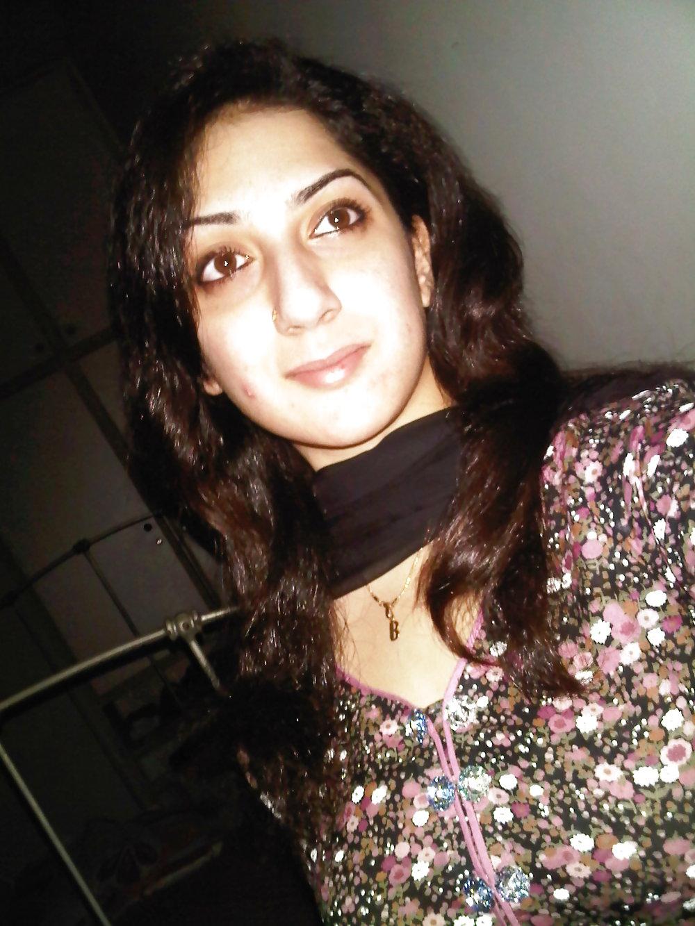 24P Selfshot Indian slut