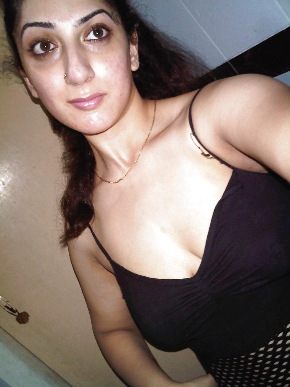24P Selfshot Indian slut