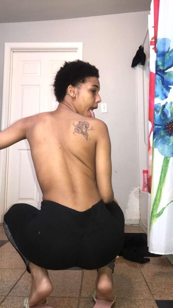 25P Exposed slut
