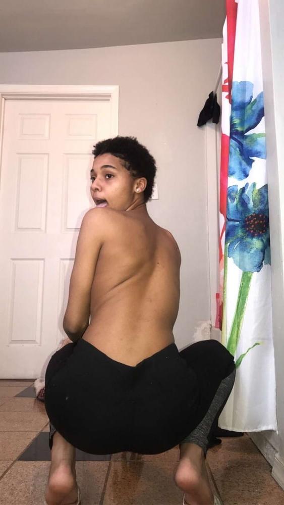 25P Exposed slut