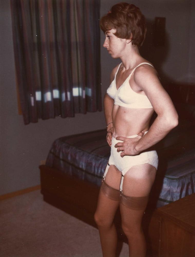 24P 60's wife with a fantastic bush
