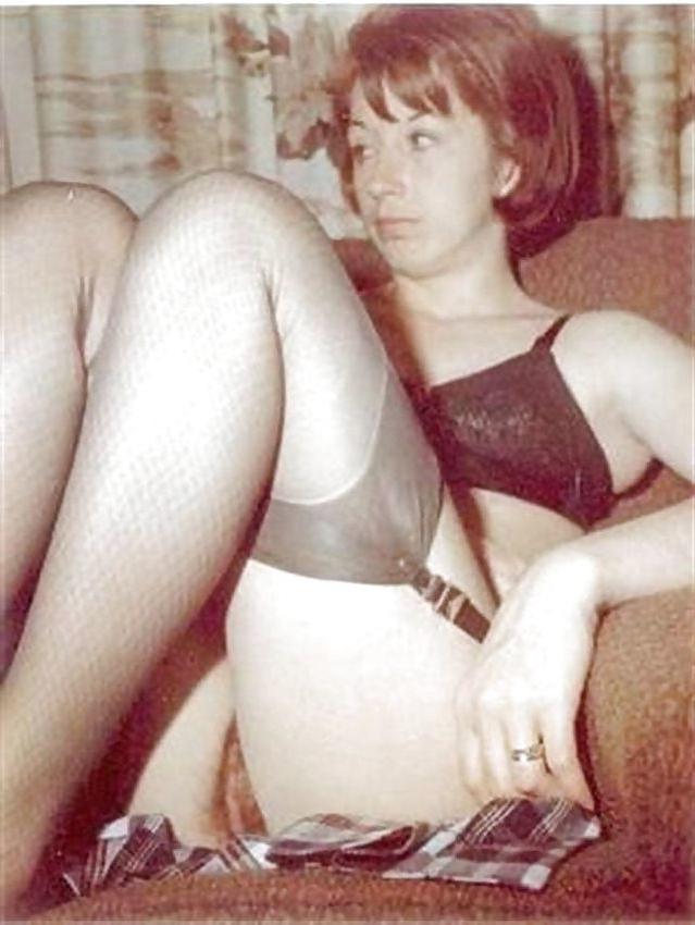 24P 60's wife with a fantastic bush