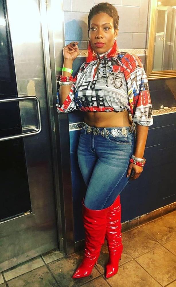25P Insta Milfs &amp; Gilfs Wearing Boots no.10