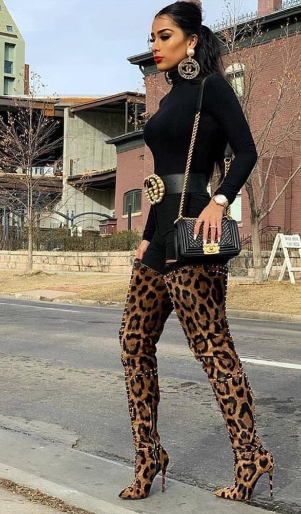 25P Insta Milfs &amp; Gilfs Wearing Boots no.10