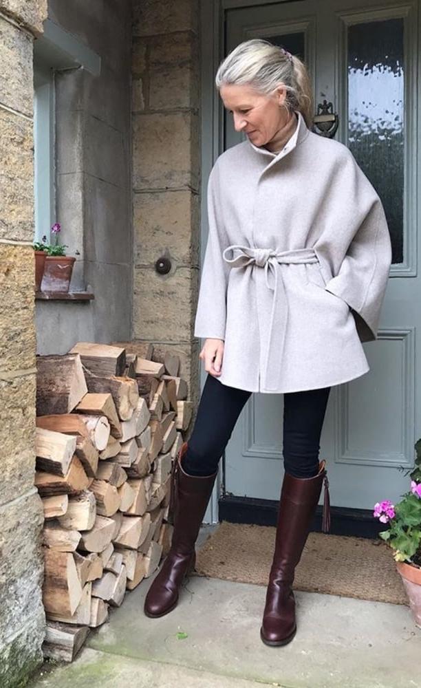 25P Insta Milfs &amp; Gilfs Wearing Boots no.10