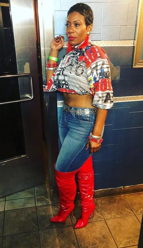 25P Insta Milfs &amp; Gilfs Wearing Boots no.10