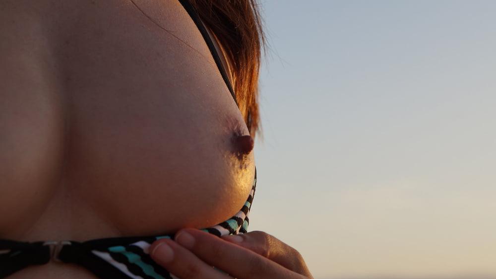 25P 25. Young wife in Portugal exposed
