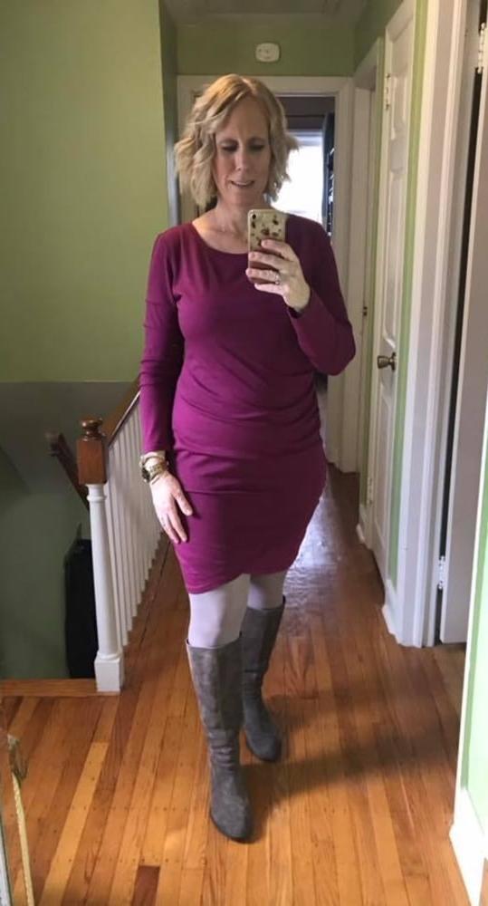 25P Milfs &amp; Gilfs wearing boots no.30