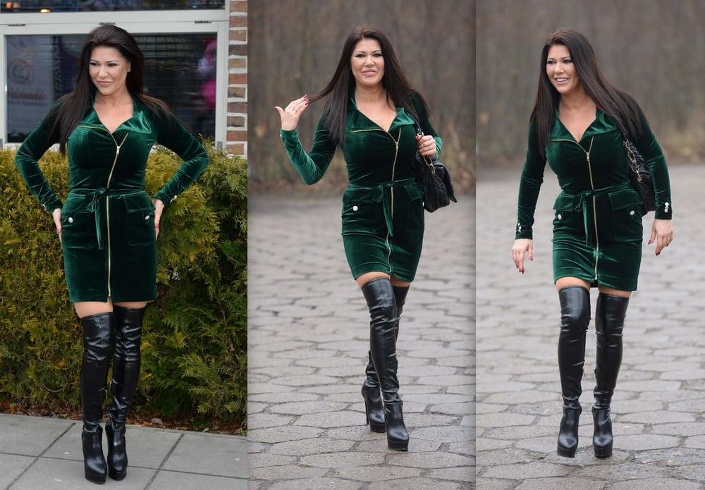 25P Milfs &amp; Gilfs wearing boots no.43