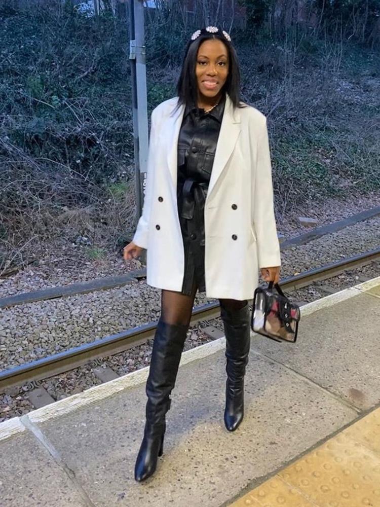 25P Milfs &amp; Gilfs wearing boots no.37