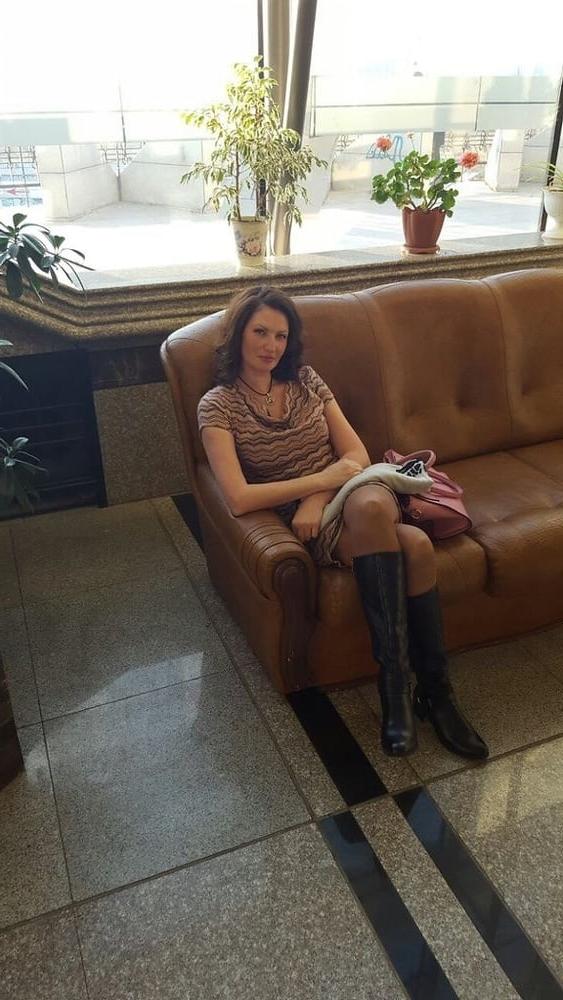 25P Milfs &amp; Gilfs wearing boots no.37