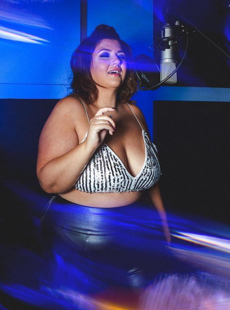 25P Leather,Mature,BBW 2